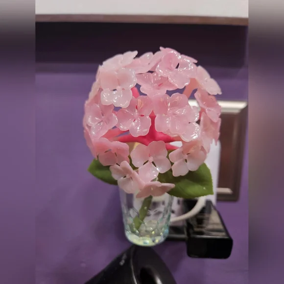 6 Bath And Body Wallflower Plugs - Picture 3 of 7